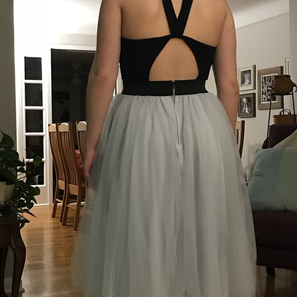 Formal dress - Picture 1 of 2
